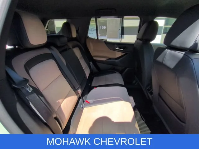 Used 2025 Cacti Green Chevrolet ACTIV image 27