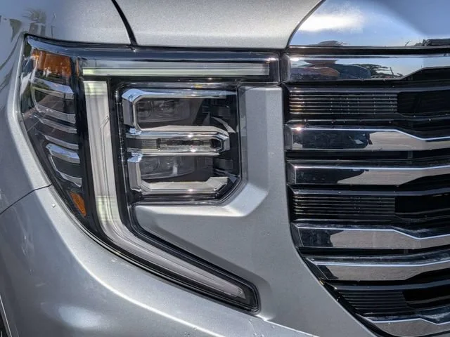 Used 2025 Sterling Metallic GMC SLT image 9
