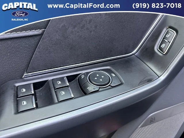Used 2024 Red Ford XLT image 20