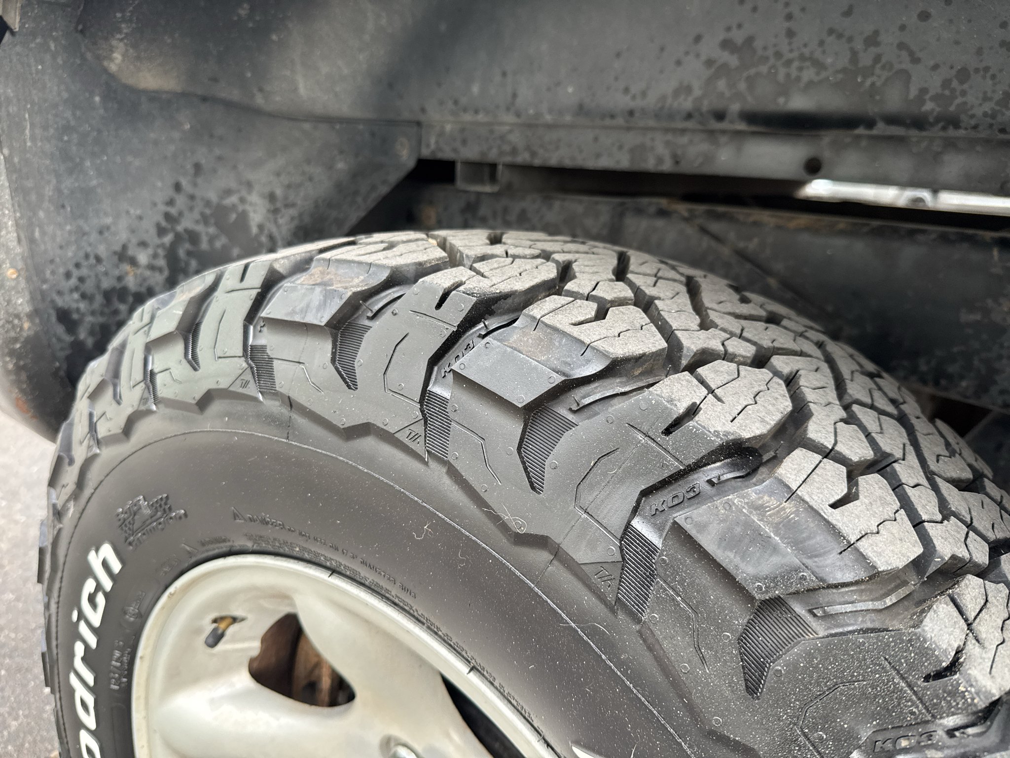 Used 2005 Gray Dodge SLT image 26