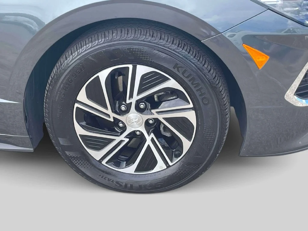 Certified Used 2023 Gray Hyundai Blue image 9