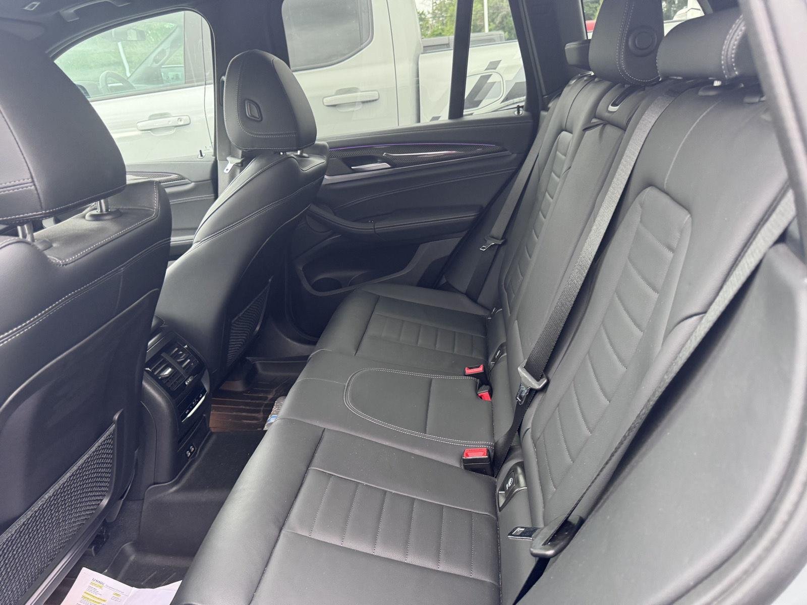 Used 2023 Brooklyn Grey Metallic BMW Base image 9