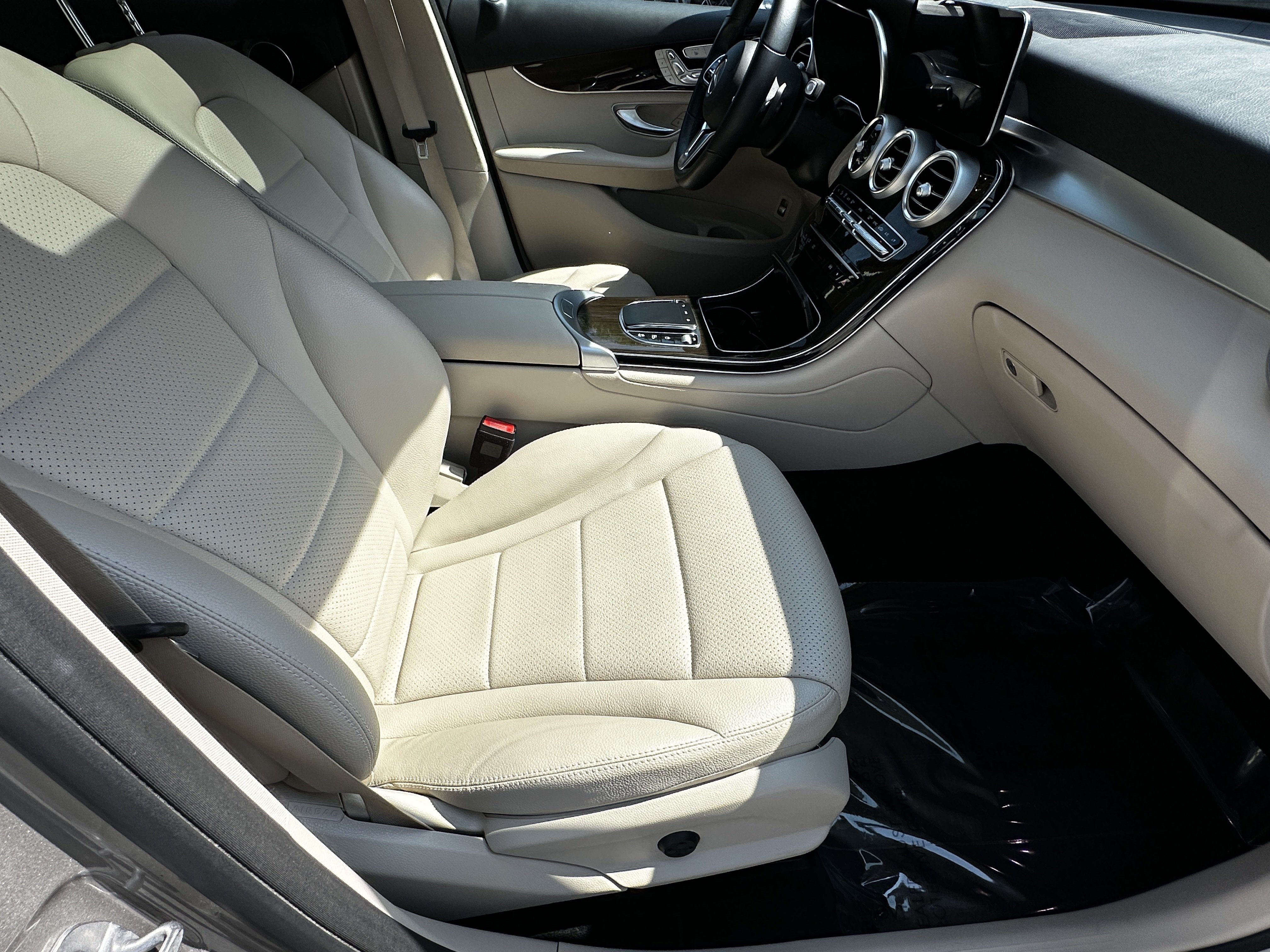 Certified Used 2021 Silver Mercedes-Benz GLC 300 image 15