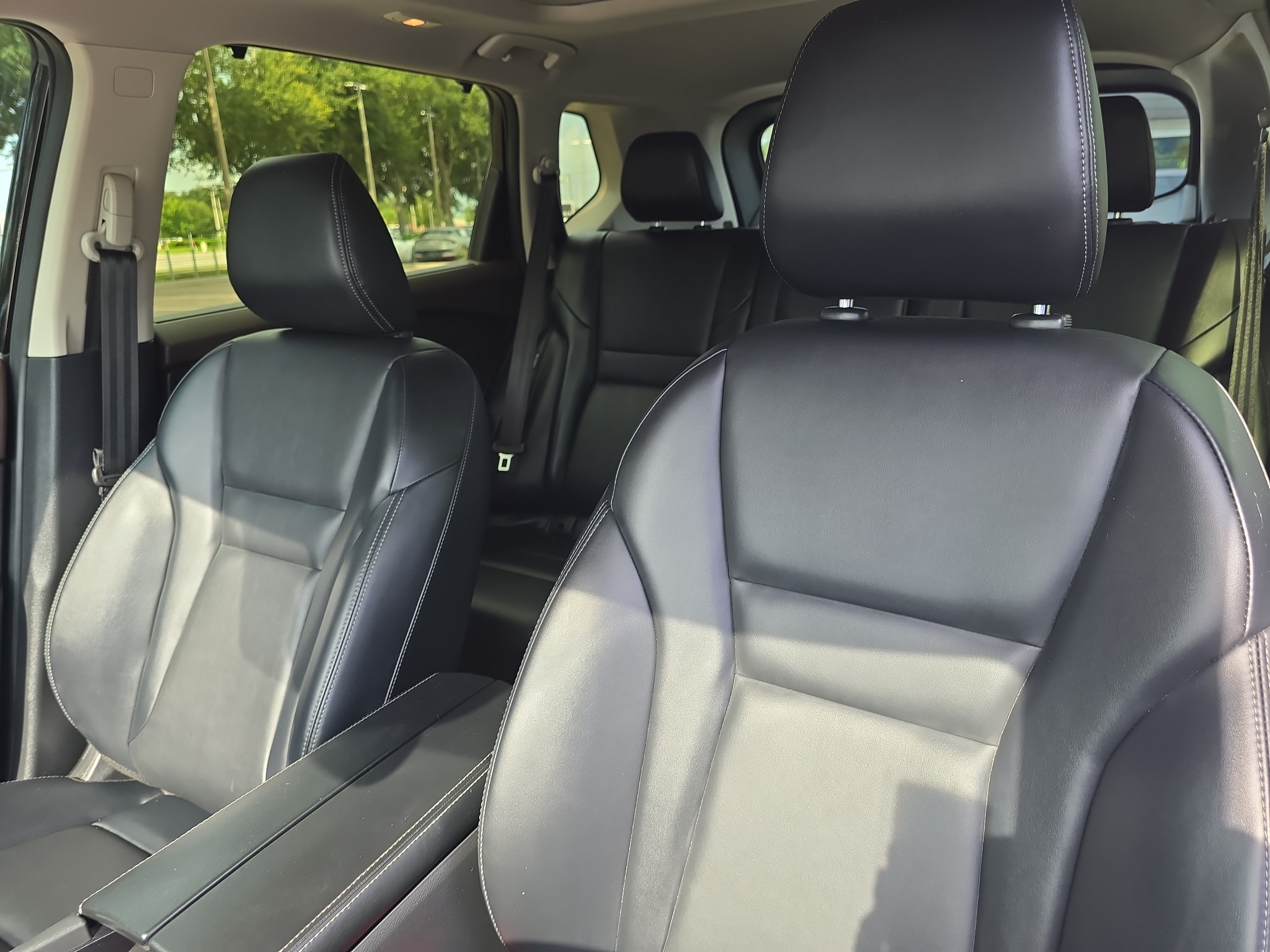 Used 2023 Super Black Nissan SV image 22