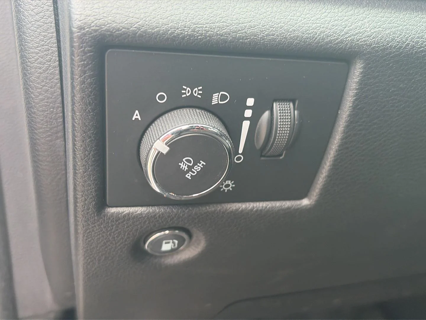 Used 2019 Bright White Clearcoat Jeep Laredo E image 7