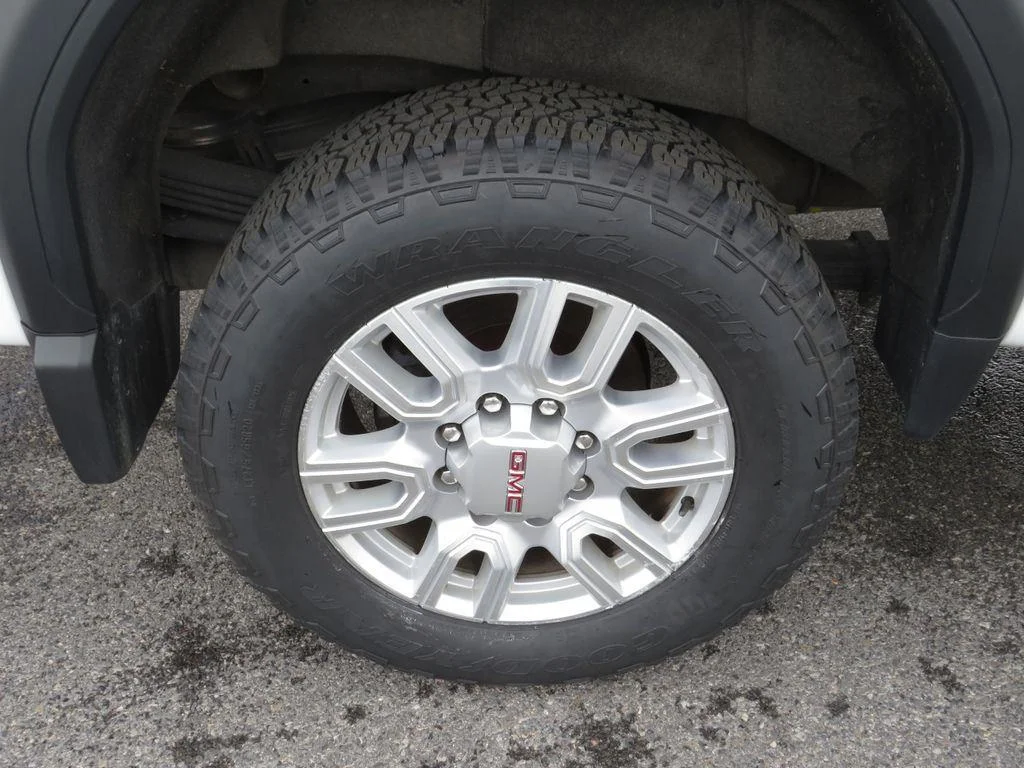 Used 2022 Summit White GMC SLT image 16