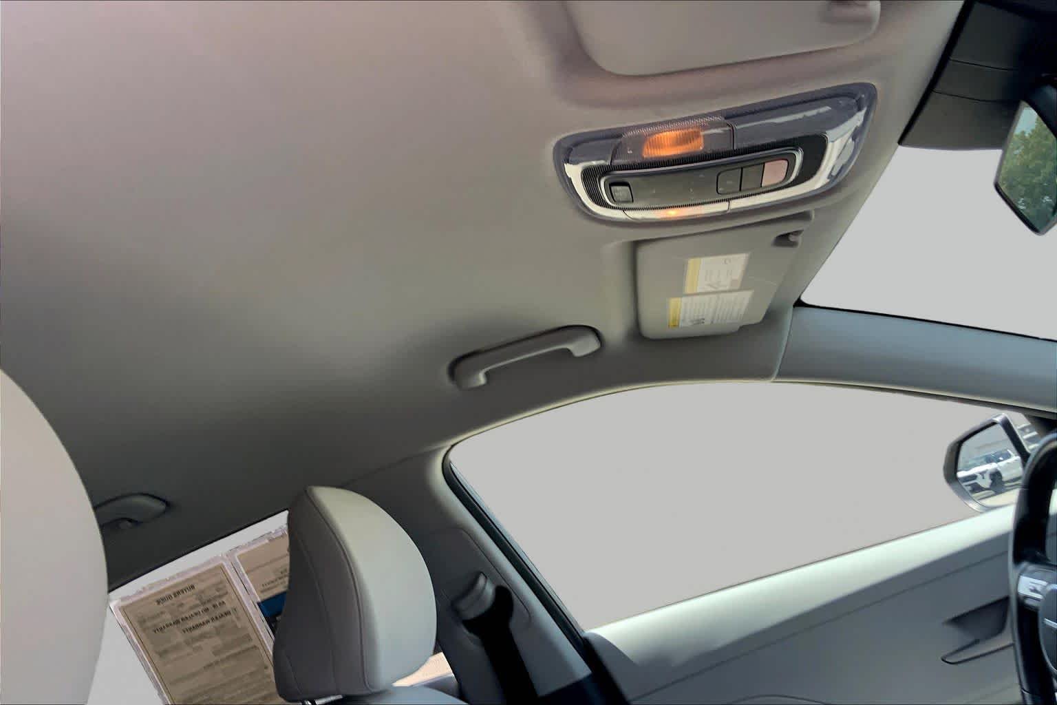 Used 2025 Cyber Gray Metallic Hyundai SEL image 14