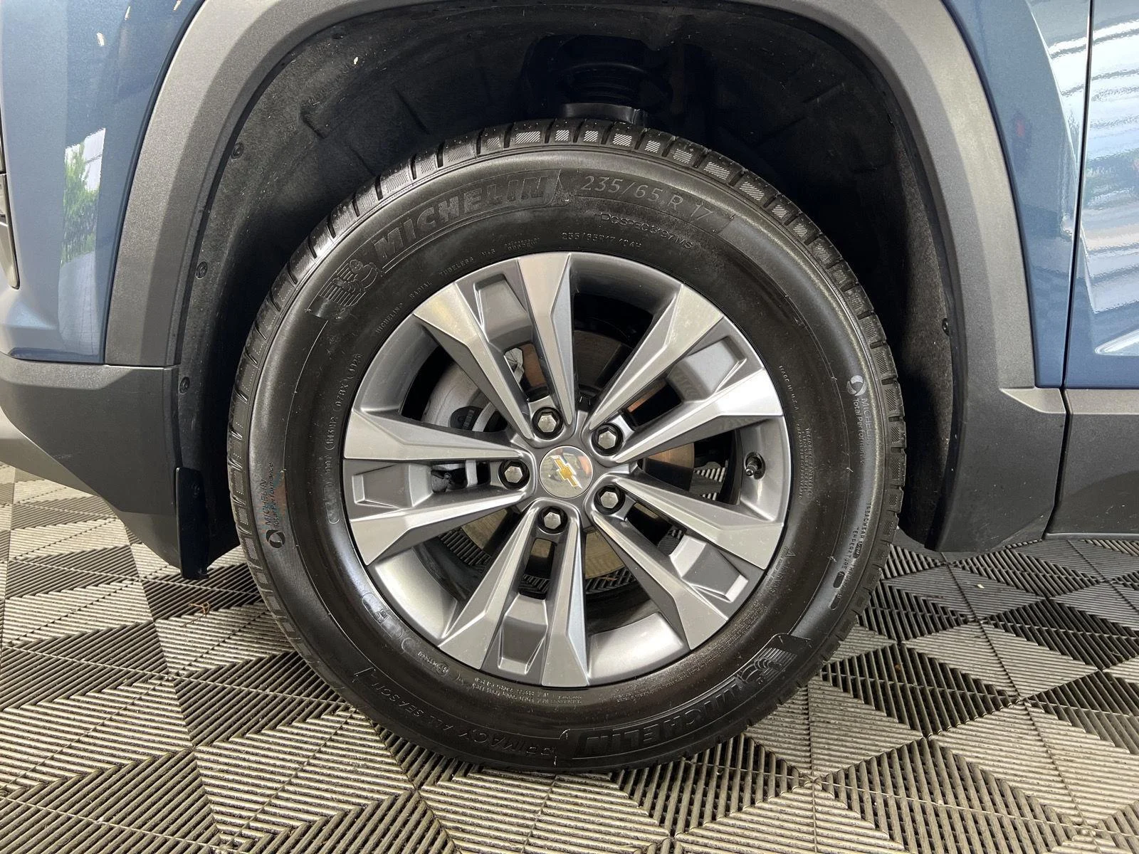 Used 2026 Lakeshore Blue Metallic Chevrolet AWD LT image 30