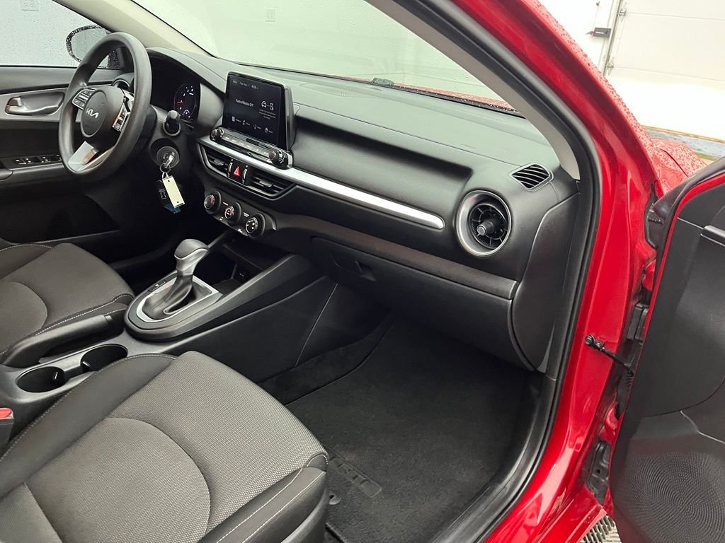 Used 2023 Currant Red Kia LXS image 37