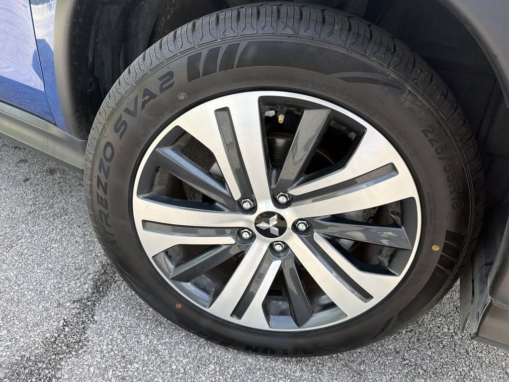 Used 2024  Mitsubishi 2.0 SE image 19
