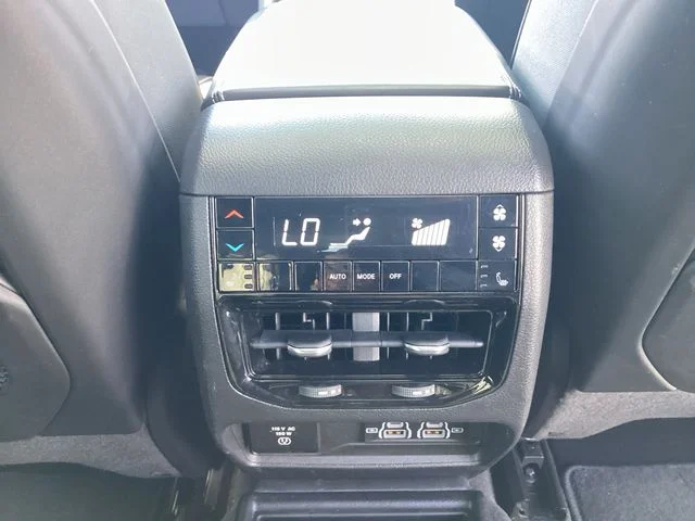 Used 2023 Diamond Black Jeep Overland image 17