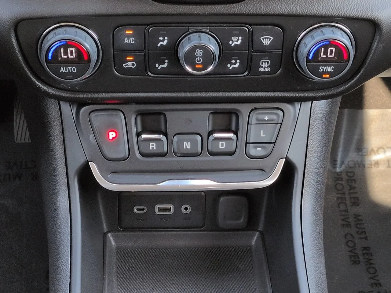 Used 2020 Blue Emerald Metallic GMC SLE image 19