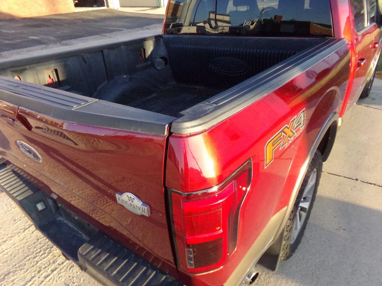 Used 2016 Red Ford King Ranch 4x4 4dr SuperCrew 5.5 ft. SB image 6