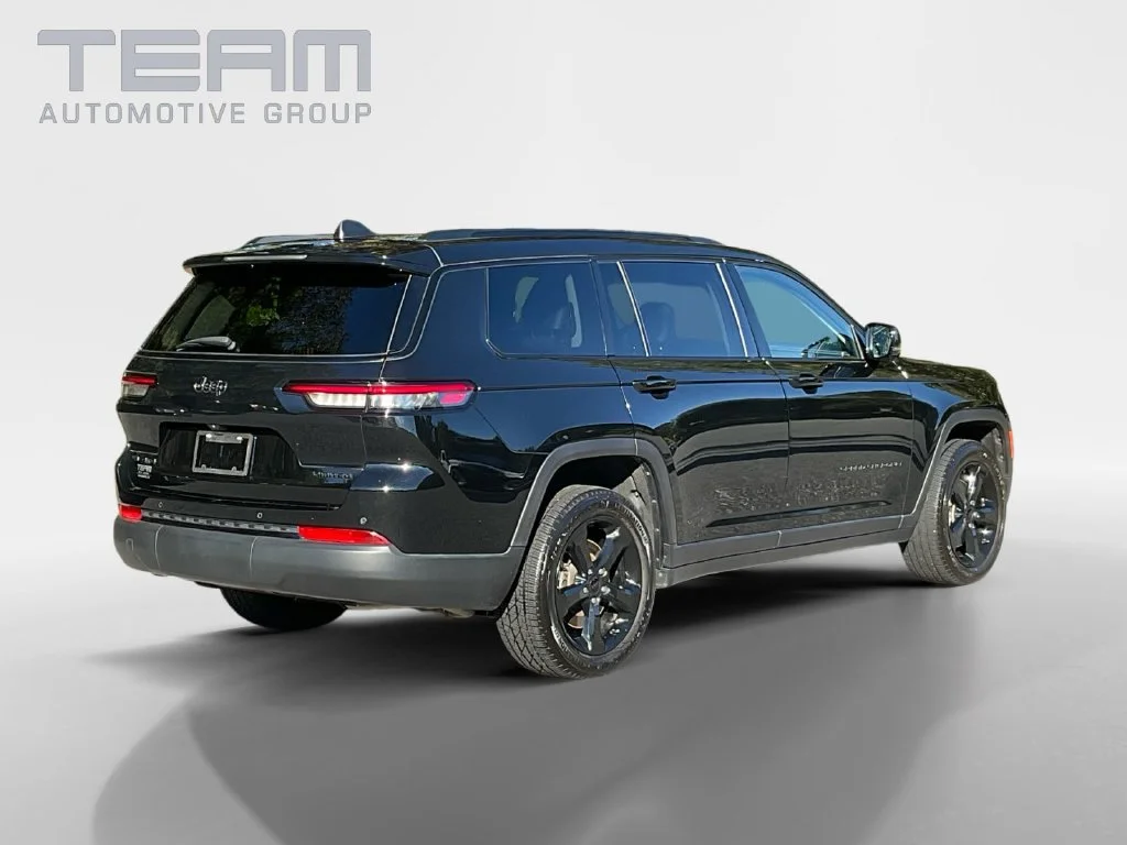 Used 2022 Black Jeep Limited image 7