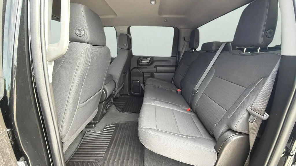 Used 2025 Black Chevrolet Custom image 27