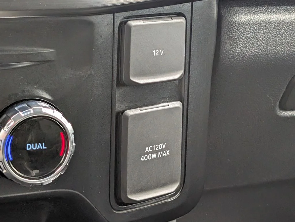 Certified Used 2024 Oxford White Ford Lariat image 8