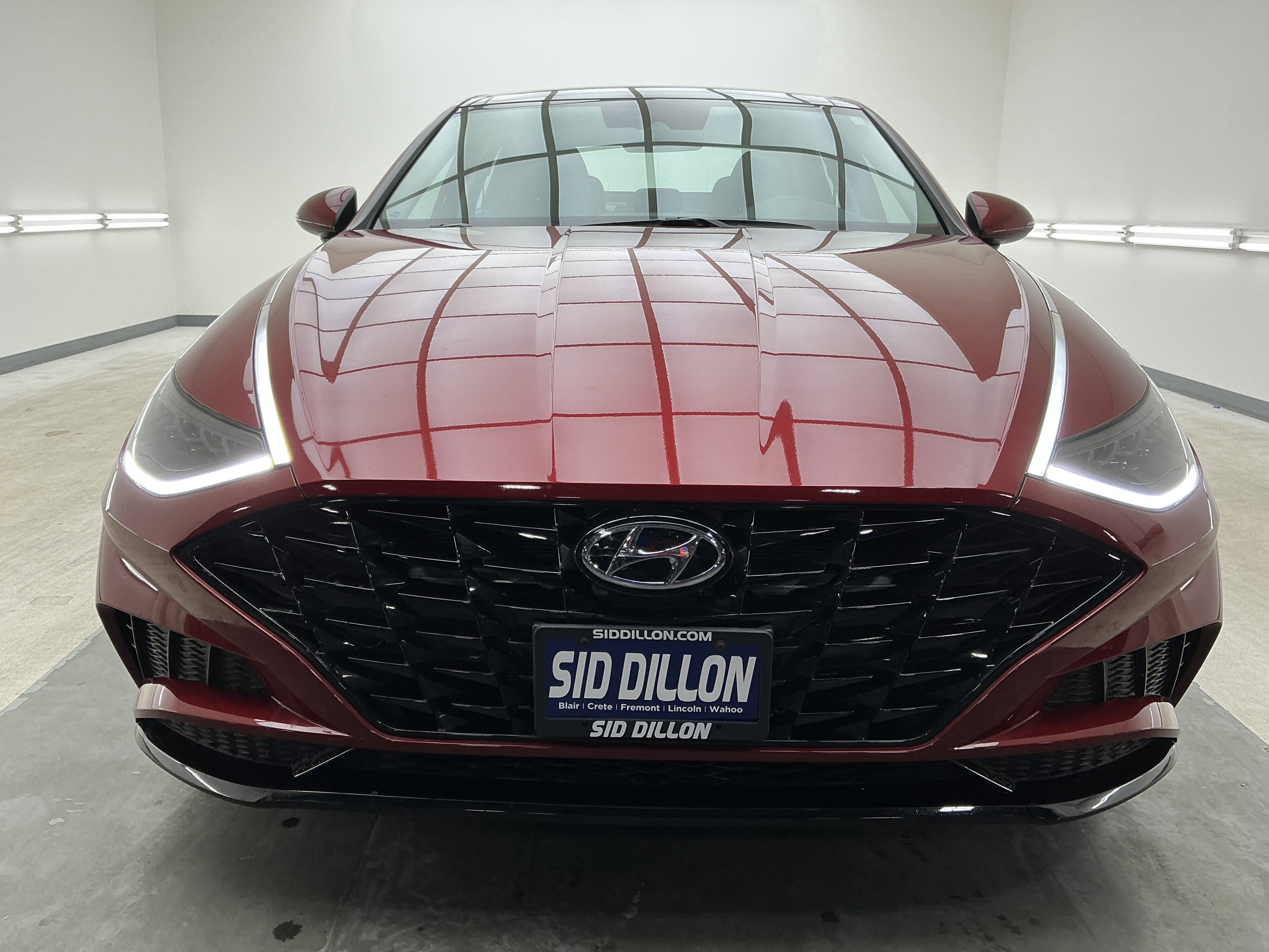Used 2023 Ultimate Red Hyundai SEL image 2
