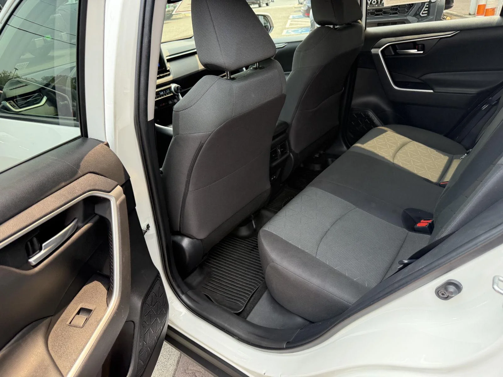 Used 2023 Ice Cap Toyota XLE image 15