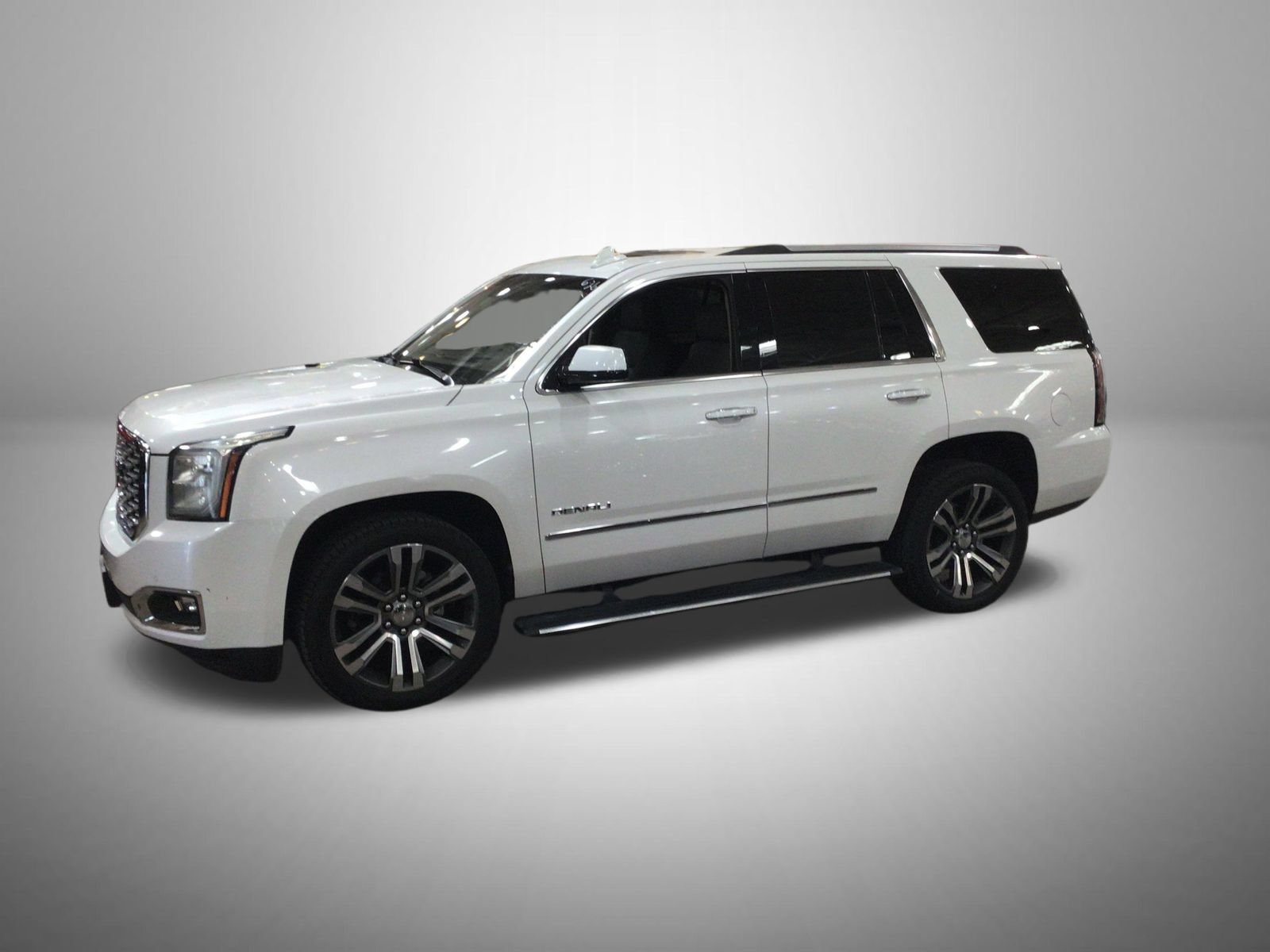 2019 GMC Yukon 4WD Denali's photo