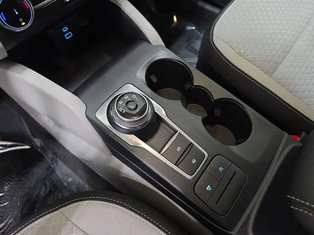 Certified Used 2023 Oxford White Ford Active image 22