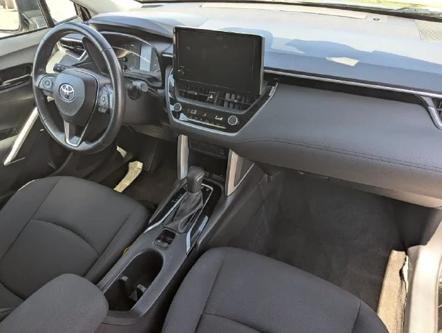 2024 Toyota Corolla Cross LE - Photo 11