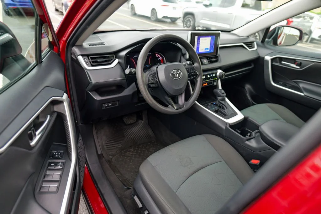 Used 2023 Pearl Toyota XLE image 16