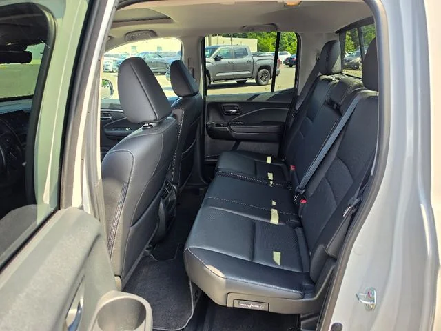 Used 2023 White Honda RTL image 22
