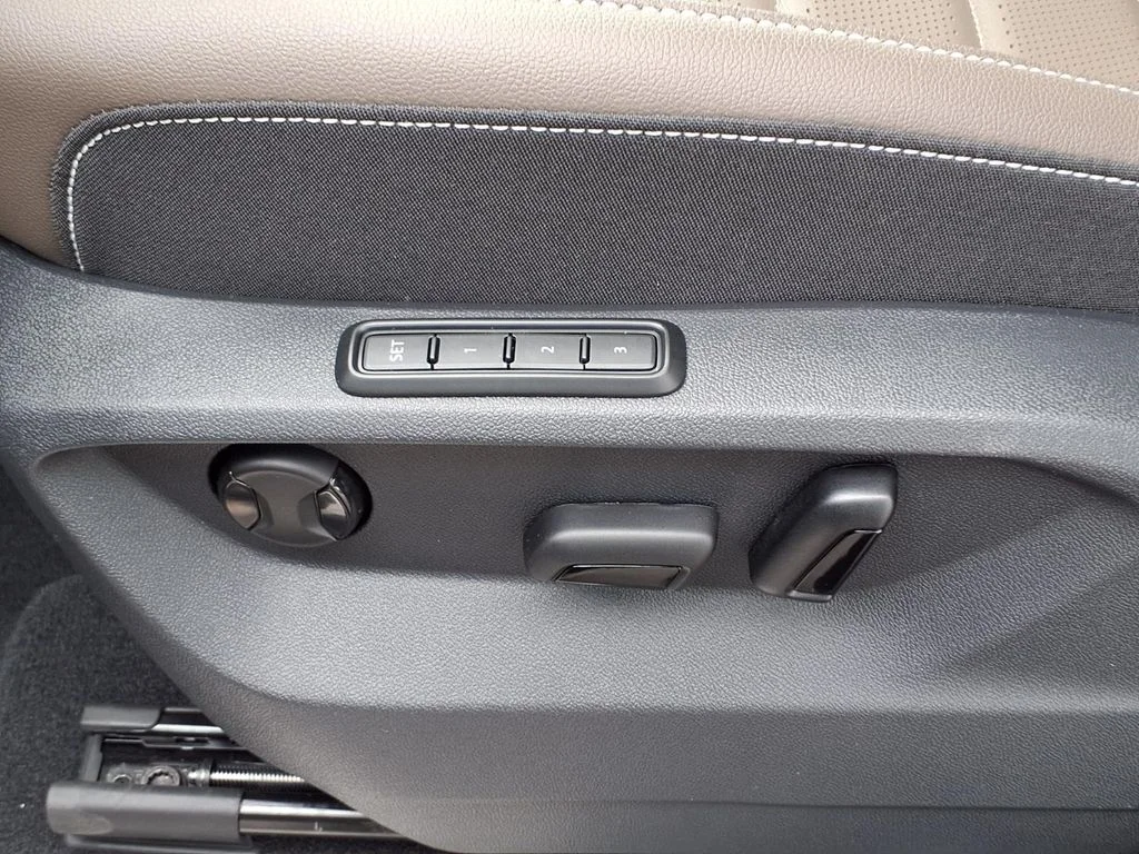 New 2026 Pure Gray Volkswagen SEL image 11