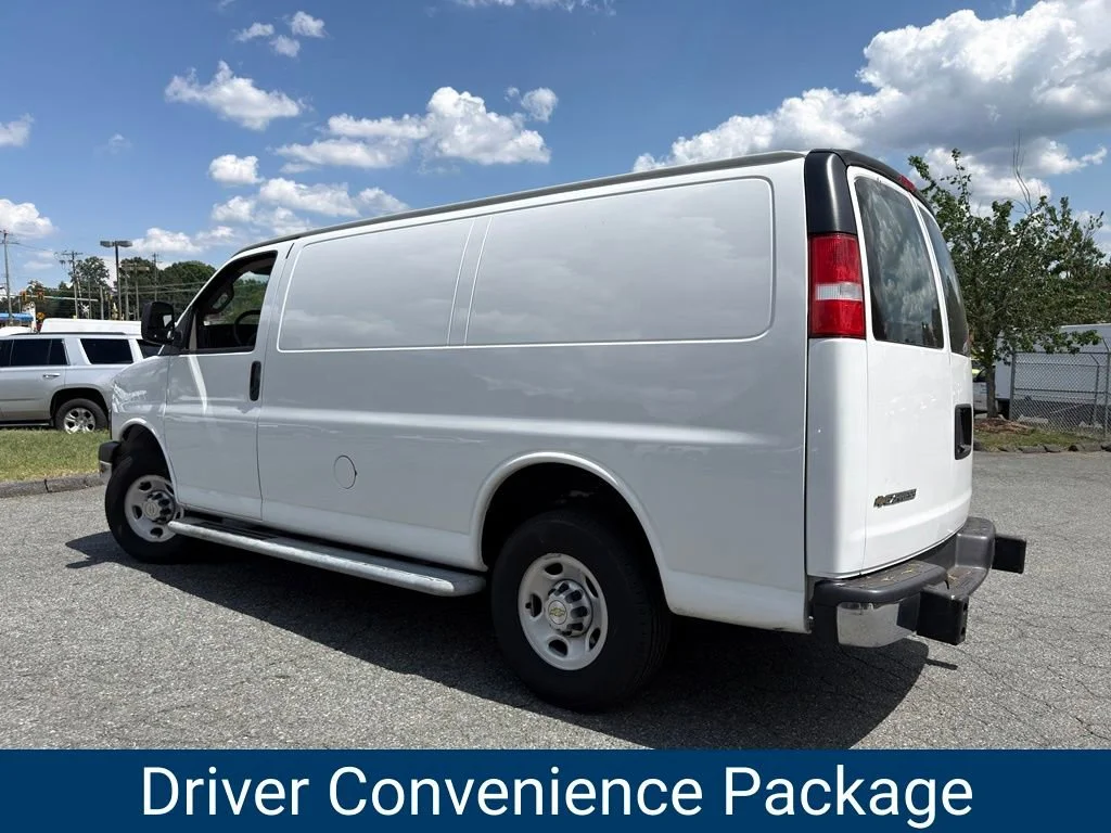 Used 2024 Summit White Chevrolet WT image 3
