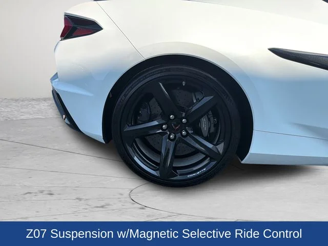 Used 2023 White Chevrolet Z06 image 32