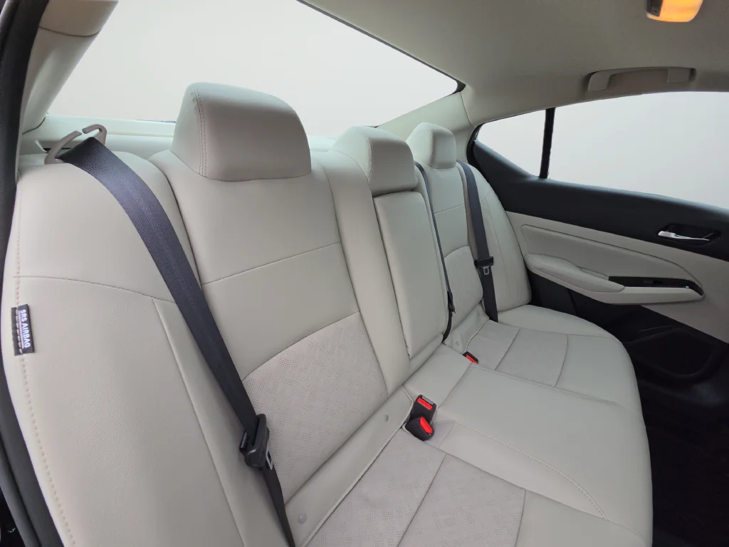 Used 2024 Black Nissan 2.5 SL image 20