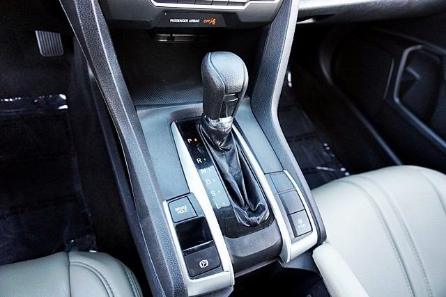 Used 2018 Purple Honda LX image 34