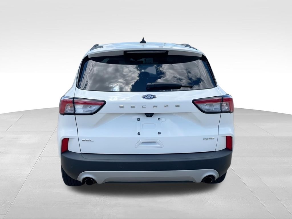 Used 2022 White Ford SEL image 7