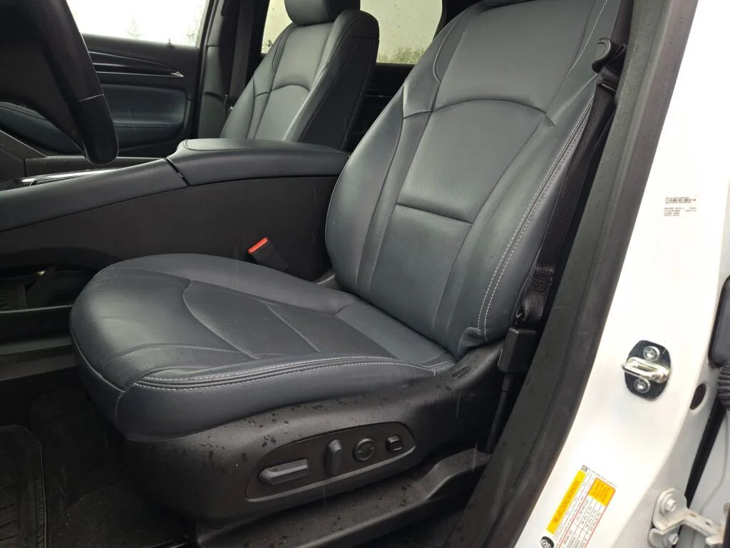Used 2023 White Buick Premium Group image 22