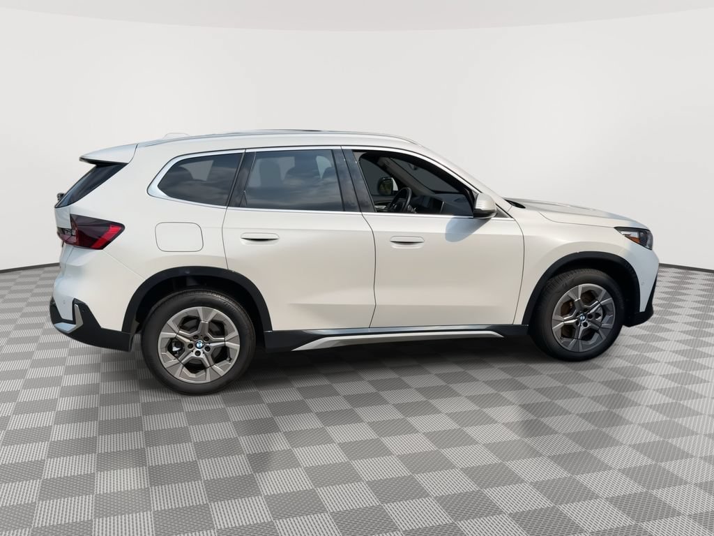2025 BMW X1 28i - Photo 9
