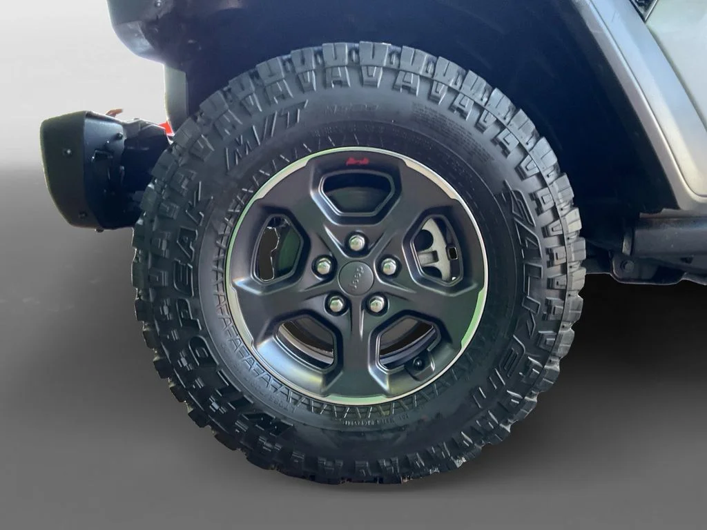 Used 2021 Silver Jeep Rubicon image 15