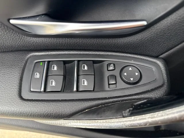 Used 2018 Alpine White BMW 340i xDrive image 15