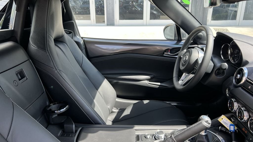 2025 Mazda MX-5 Miata RF Grand Touring - Photo 16