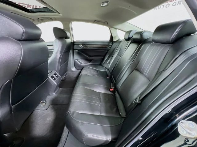 Used 2020 Black Honda EX-L image 23