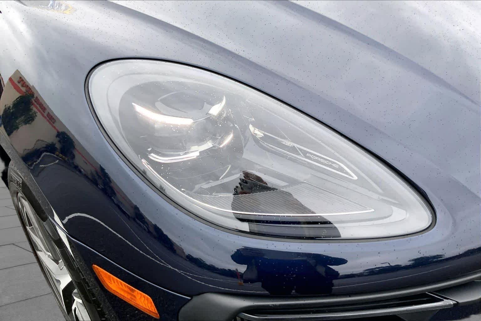 Used 2022 Night Blue Metallic Porsche S image 26