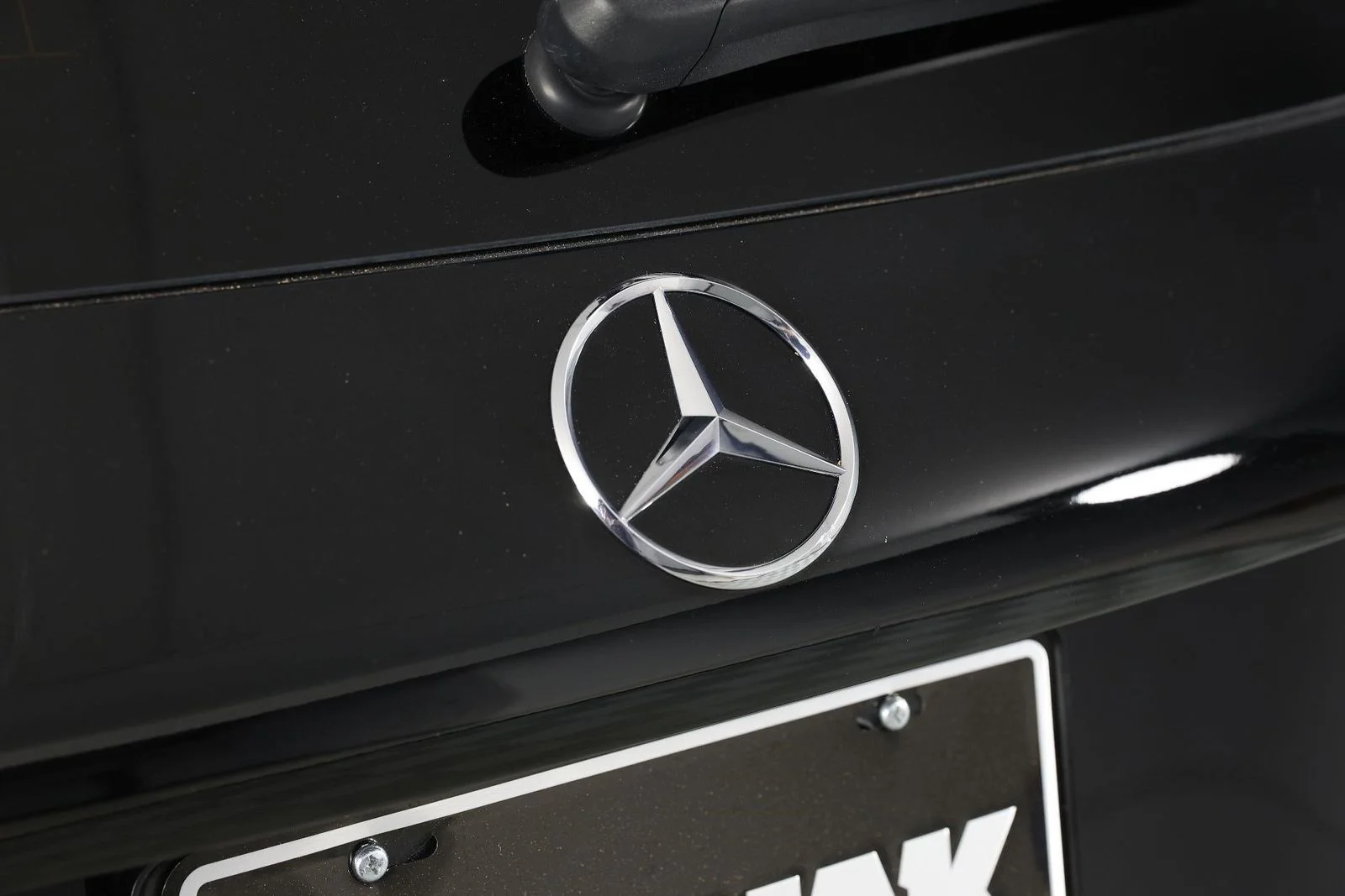 Used 2022 Black Mercedes-Benz GLC 300 image 23