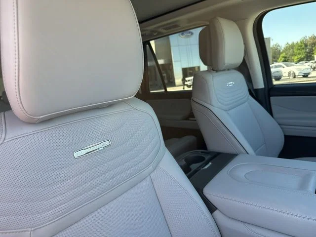 New 2026 Star White Metallic Tri-Coat Ford Platinum image 17