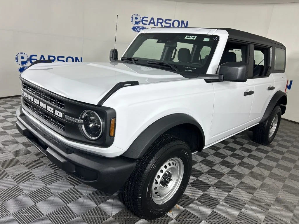 2025 Ford Bronco Base 4x4's photo