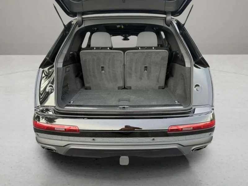 Certified Used 2025  Audi Premium Plus image 34