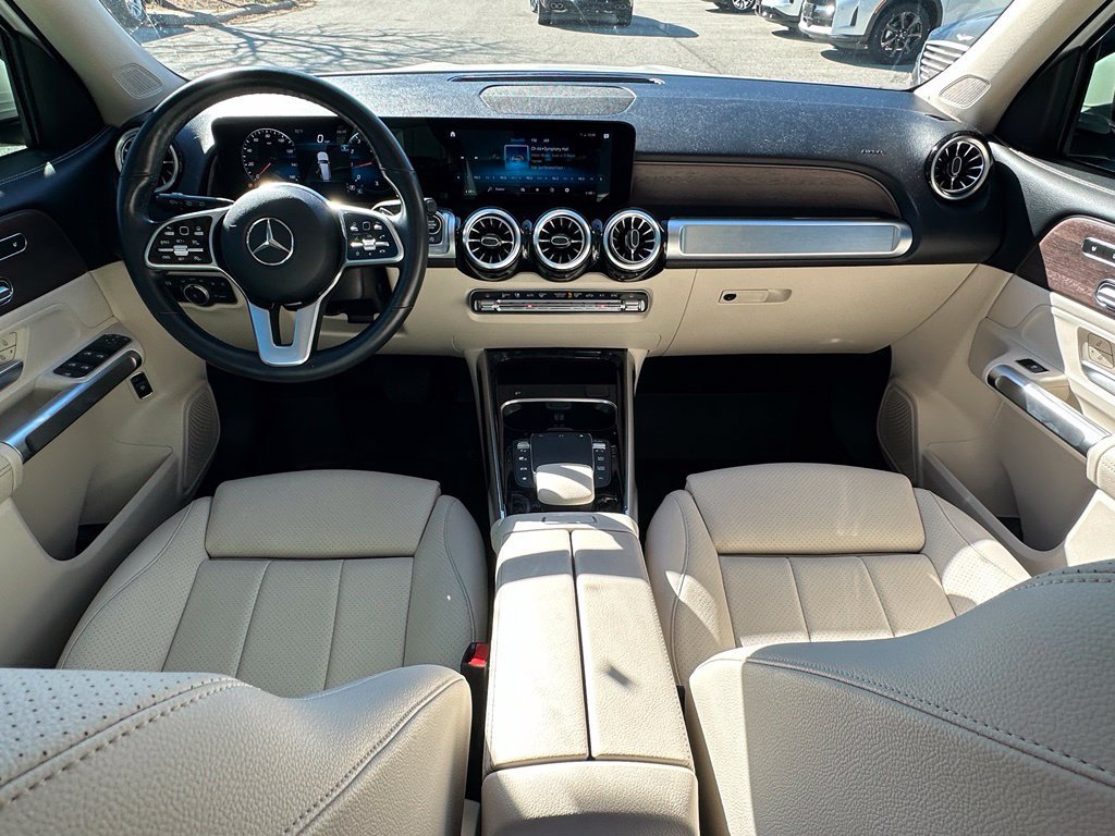 Used 2022 White Mercedes-Benz GLB 250 image 17