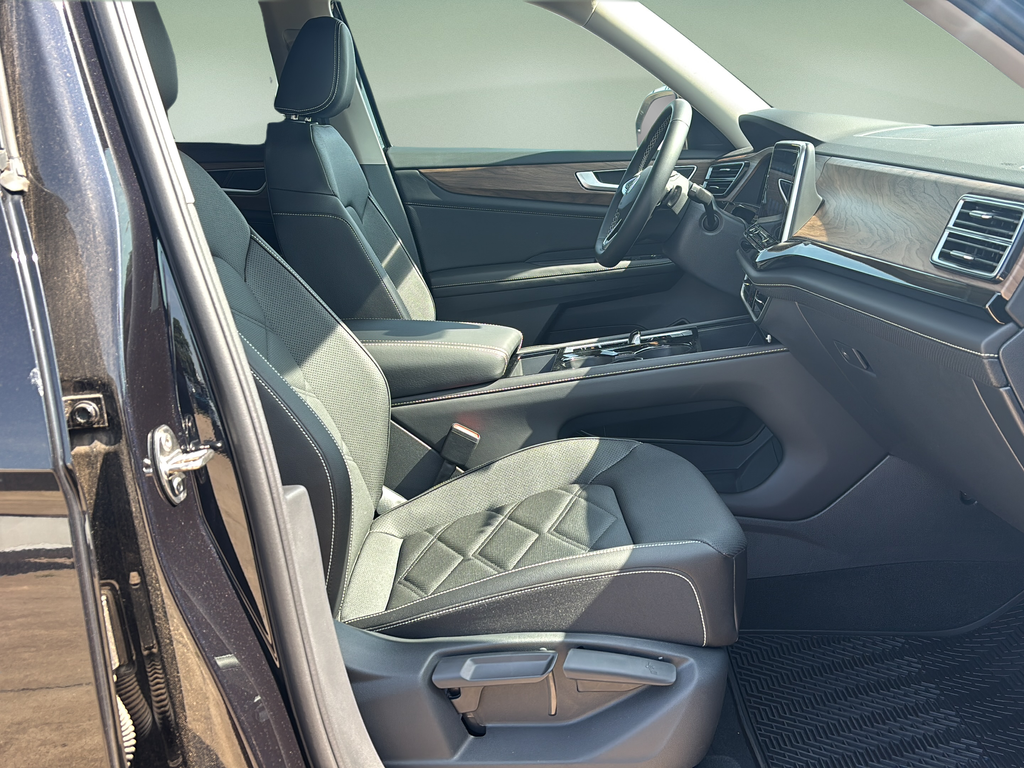 2026 Volkswagen Atlas SE w/Tech - Photo 11