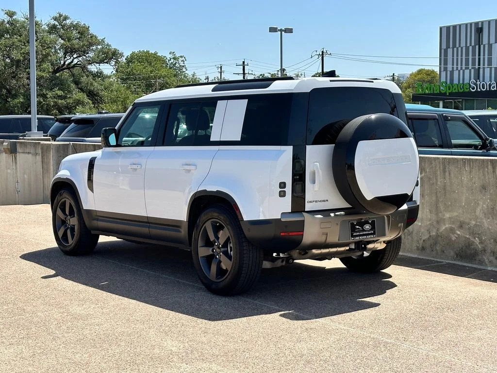 Certified Used 2026 Fuji White Land Rover S image 7
