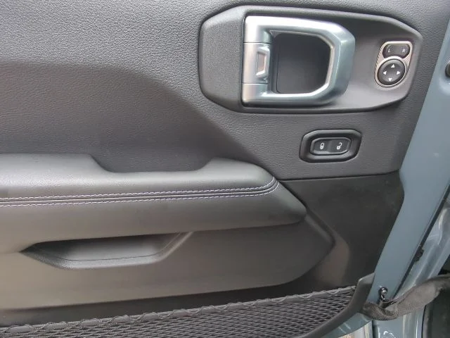 New 2026 Gray Jeep  image 12