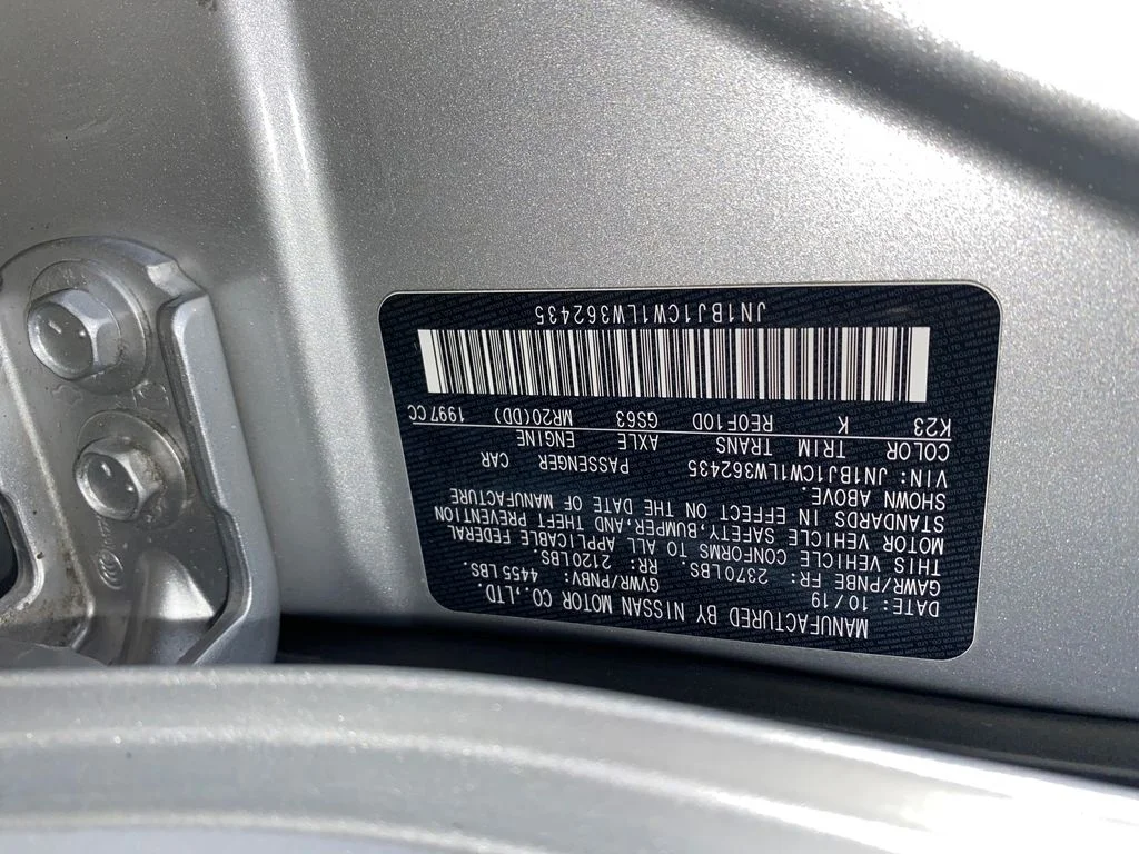 Used 2020 Silver Nissan SL image 24