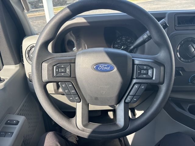 New 2026 Oxford White Ford E-350 SRW image 18